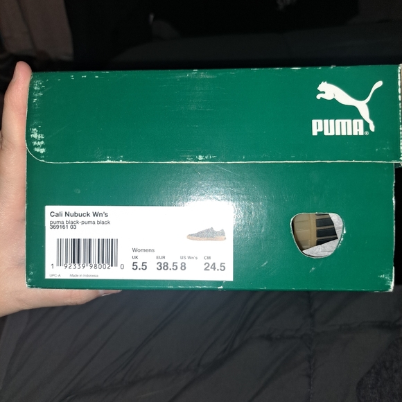 Cali Nubuck Womens Black Pumas with Gum sole - Picture 8 of 10